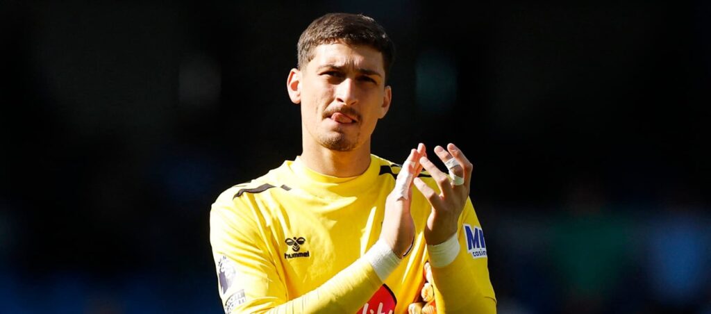 Is Di Gregorio a threat to Bournemouth goalkeeper Petrovic?