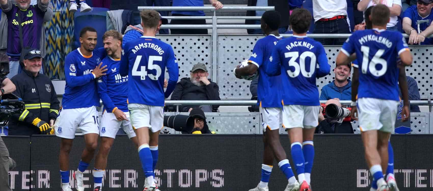 Everton Defeats Crystal Palace 2-0 Amid Injury Concerns