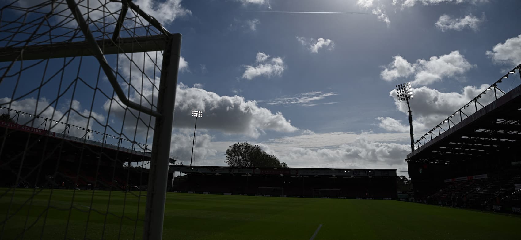 2pm team news: Gakpo + Ndiaye start, O’Reilly benched again, no Kluivert
