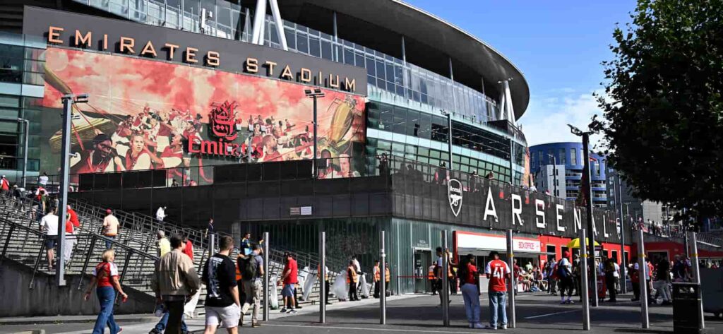 Arsenal v Chelsea team news: Konsa + Tzolis start, no Mosquera