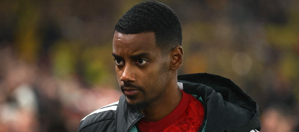 FPL notes: Why Isak, Wirtz + Barcola were benched, Munoz injury