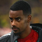 FPL notes: Why Isak, Wirtz + Barcola were benched, Munoz injury